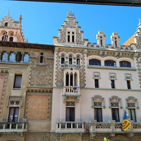 Apartaments Vicus 3 Con Vistas A La Plaza Mayor De Vic Esterno foto