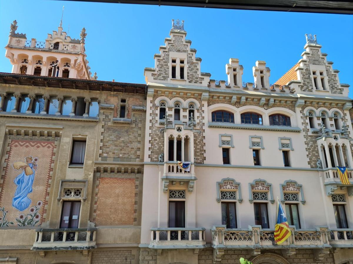 Apartaments Vicus 3 Con Vistas A La Plaza Mayor De Vic Esterno foto